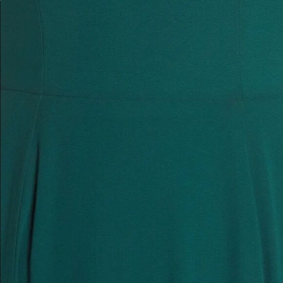 Cold Shoulder Tie Back Crepe Gown NEW Green - Picture 3 of 3